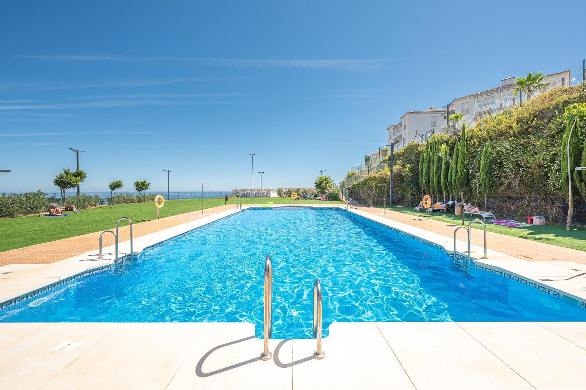 Atico Familiar Vistas Al Mar Apartment Manilva Exterior photo